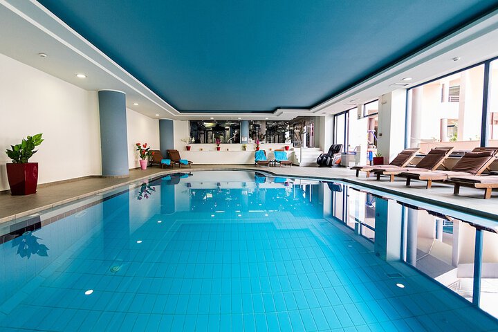 Pool 23 of 52