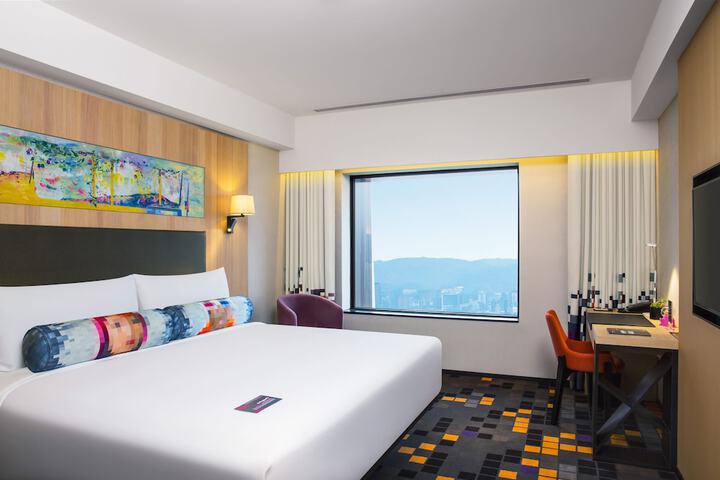 Room 21 of 66
