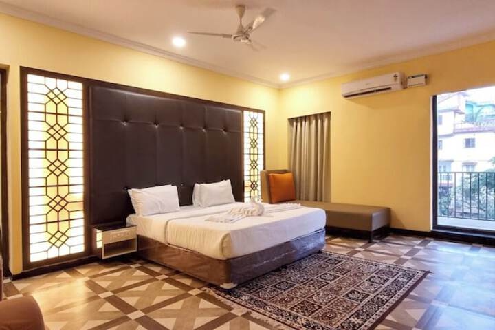 Room 4 of 24