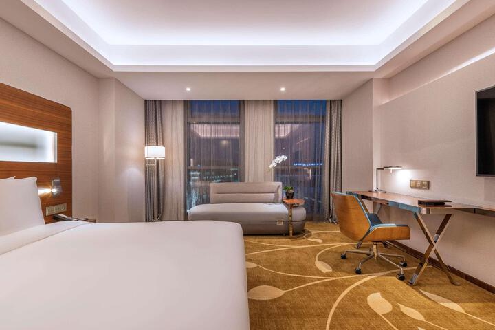 Room 57 of 61