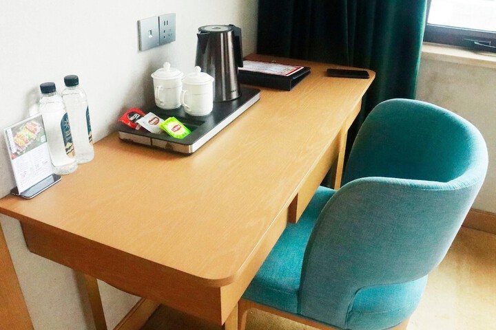 Room 43 of 59