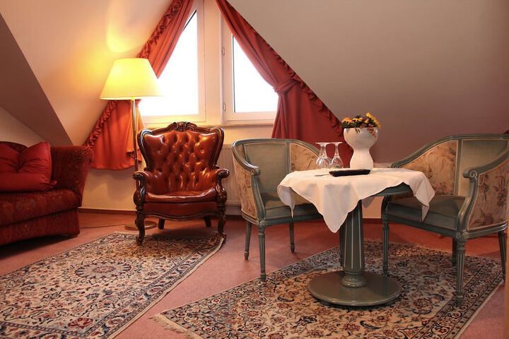 Room 5 of 20