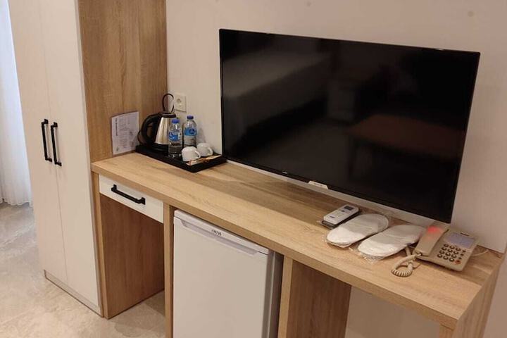 Room 7 of 42