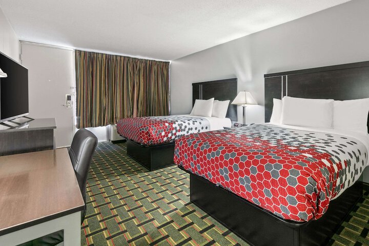 2 Double Beds (1 of 11)