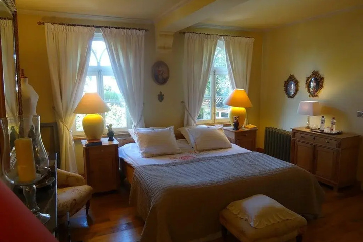 guest_rooms