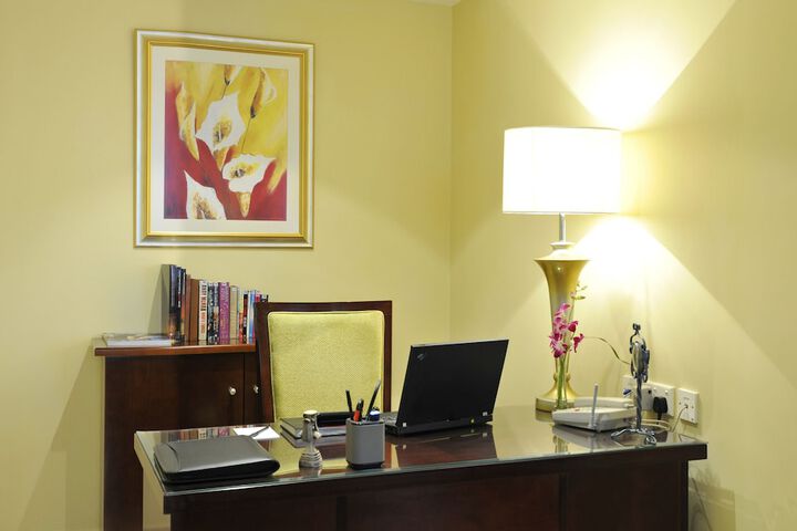 Room 16 of 40