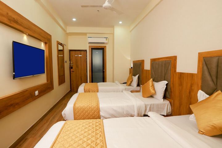 Room 14 of 28