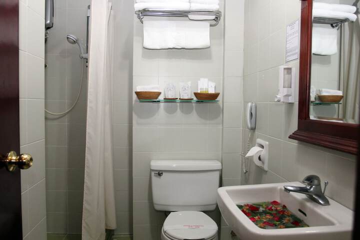 Room 17 of 29