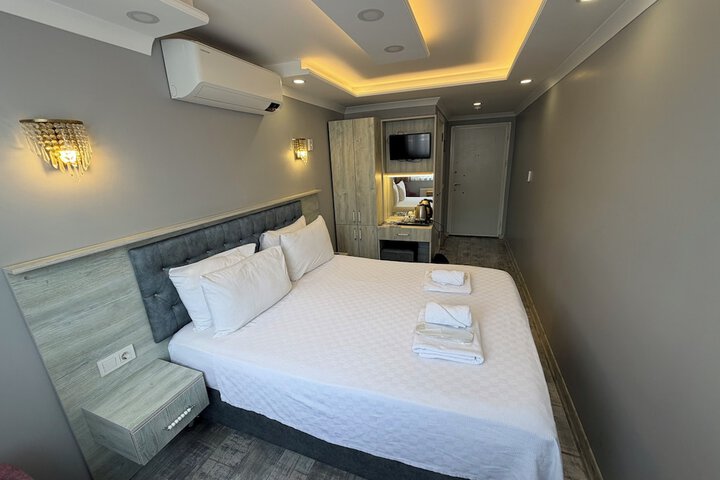 Room 62 of 105