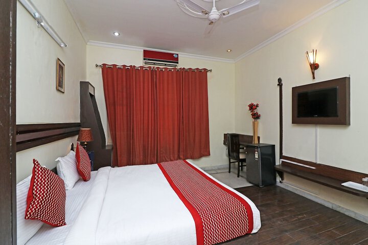 Room 11 of 21