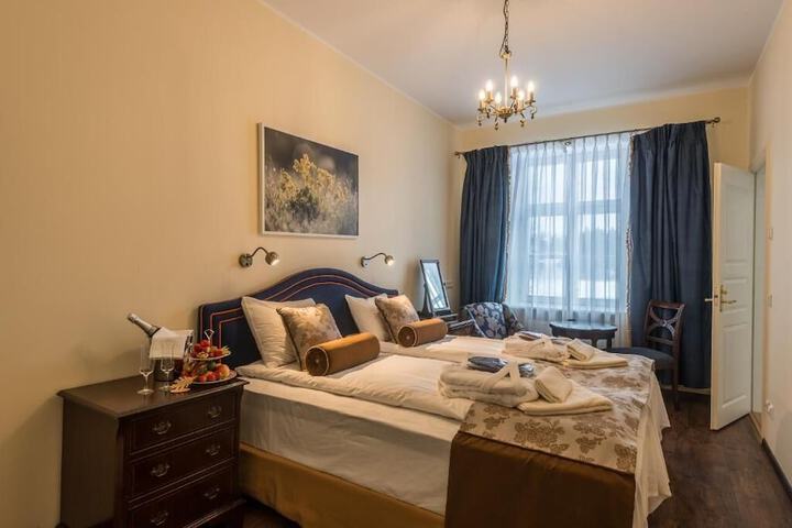 Room 17 of 57