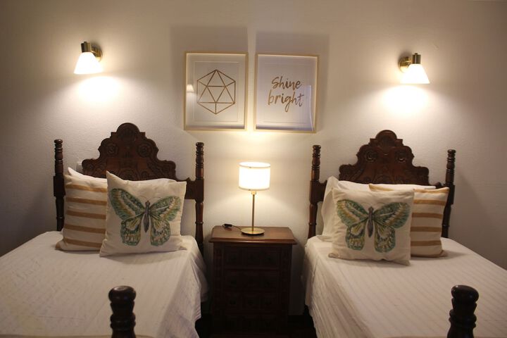 Room 8 of 24