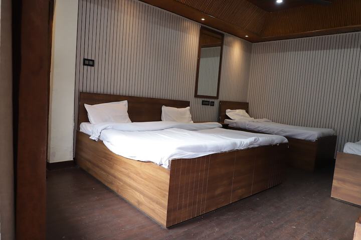 Room 15 of 47
