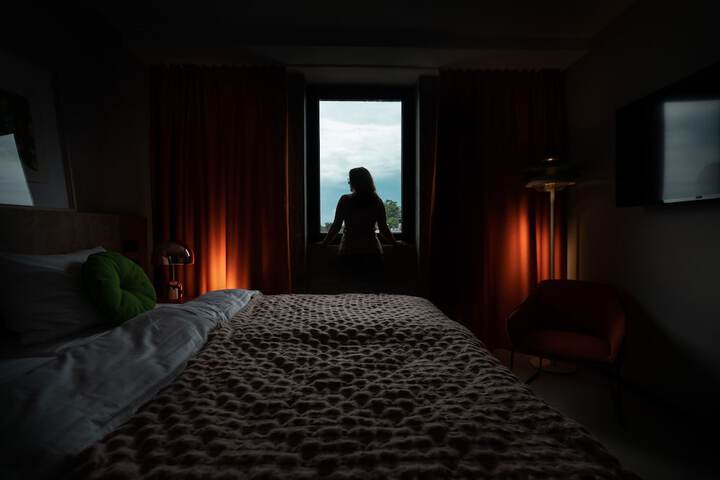 Room 42 of 61