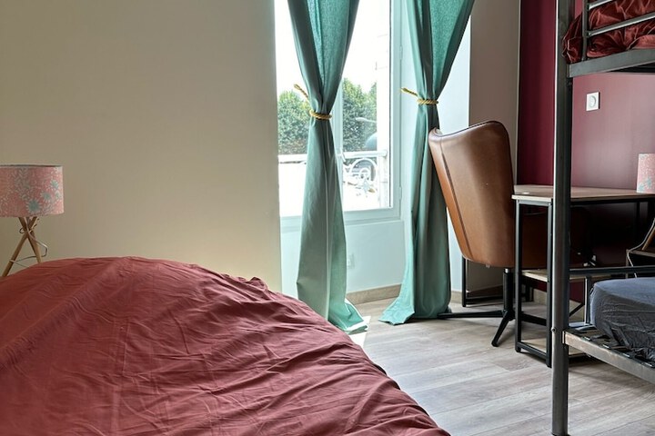 Room 3 of 18