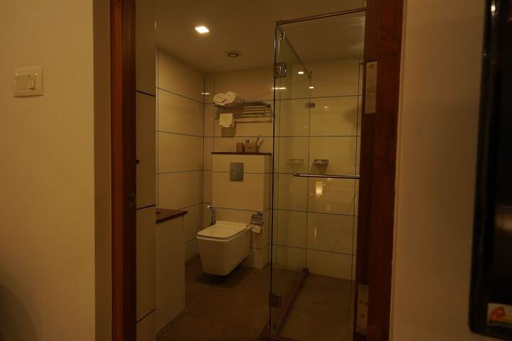 Room 36 of 209