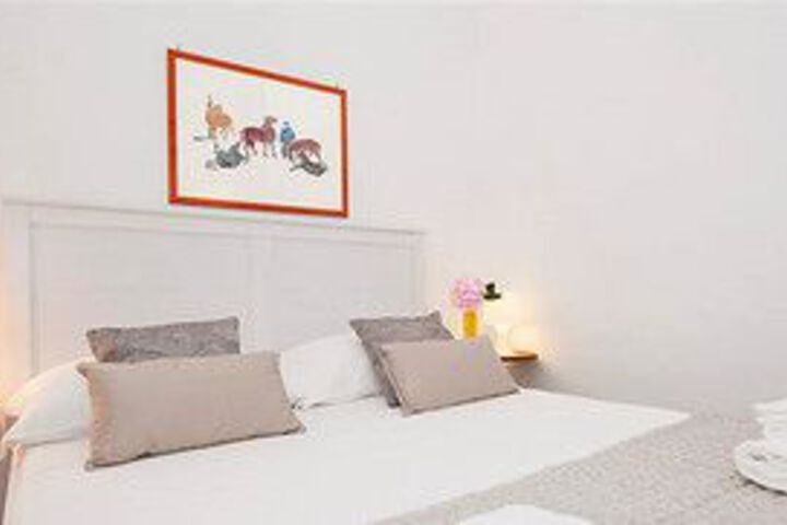Room 42 of 209