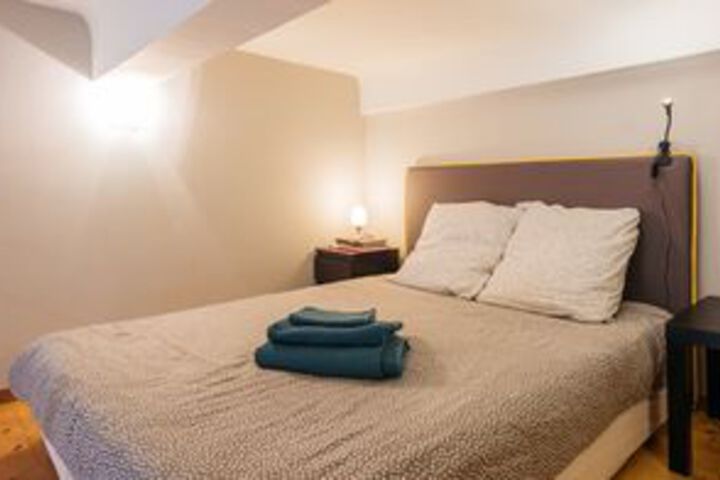 Room 6 of 24