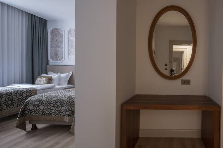 Room 20 of 79