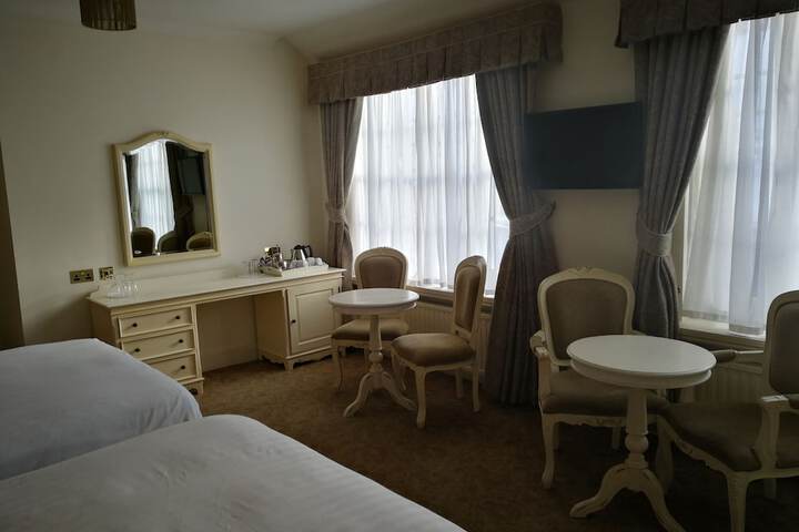 Room 32 of 132