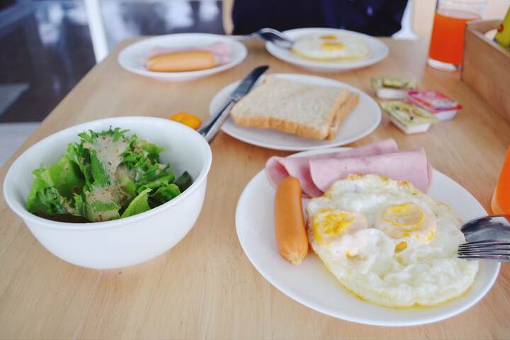 Breakfast/Coffee Service 12 of 24