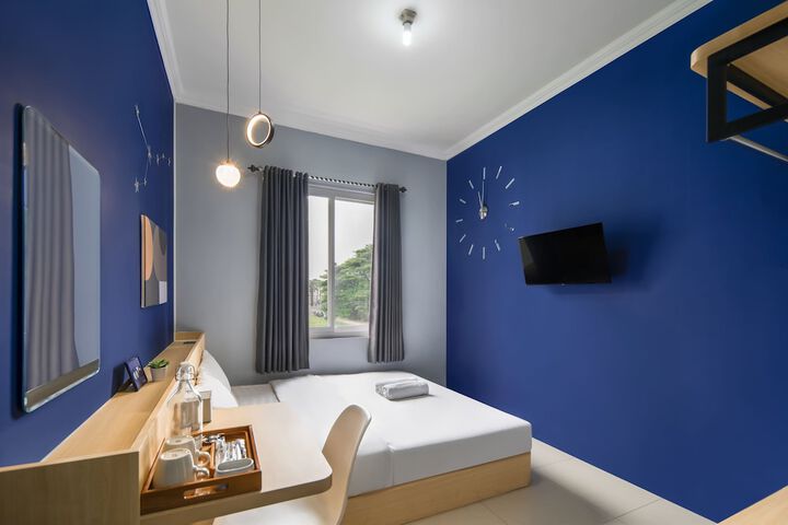 Room 7 of 13