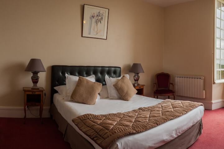 Room 21 of 37