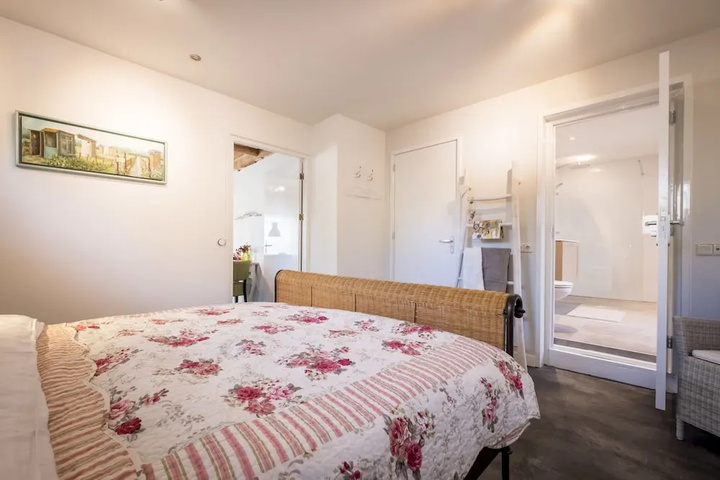 Room 4 of 14