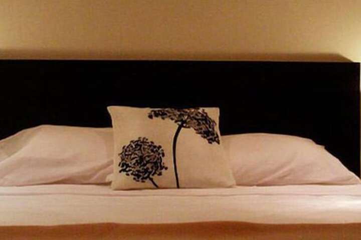 Room 3 of 16
