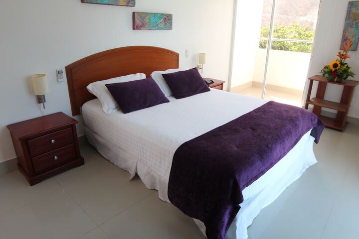 Room 10 of 25