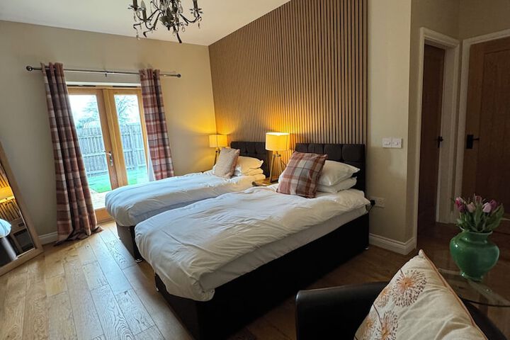Room 3 of 7