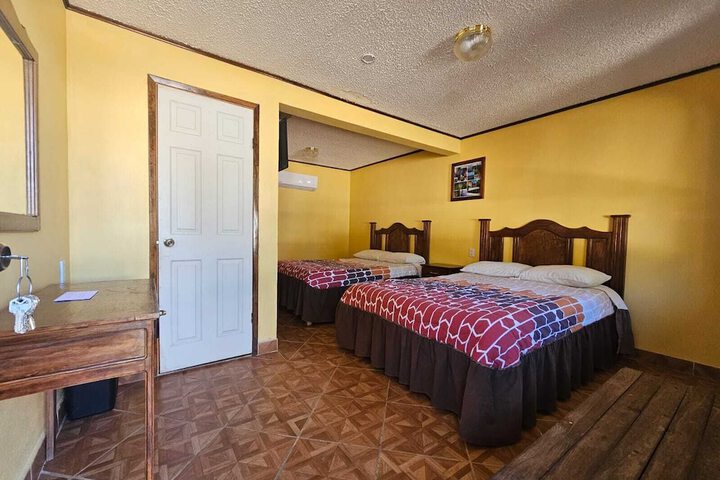 Room 6 of 20