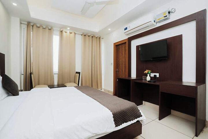 Room 5 of 53