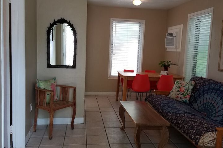 Room 151 of 218