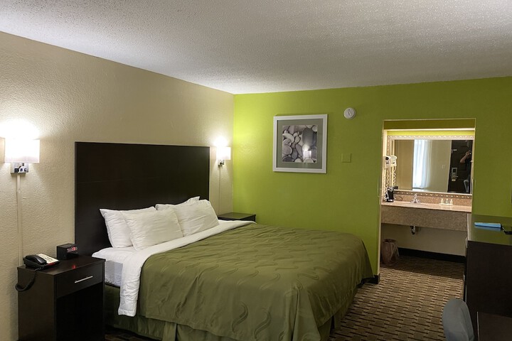Room 7 of 35