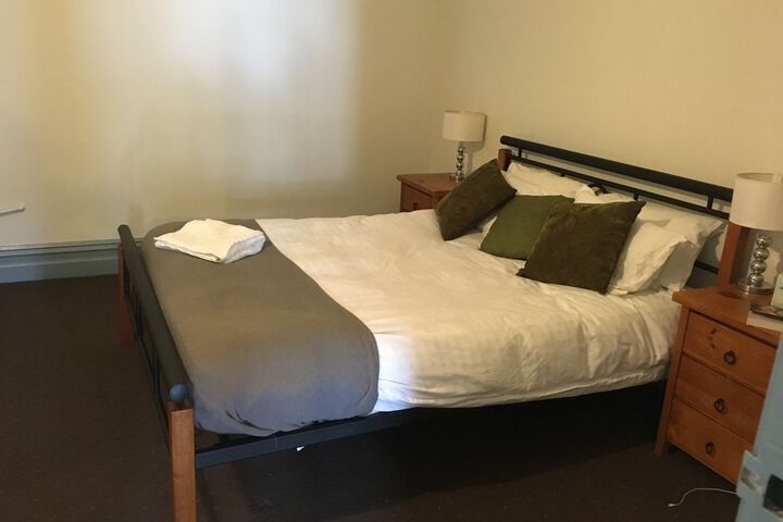 Room 10 of 26