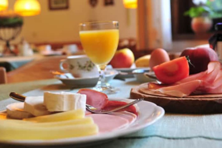 Breakfast meal