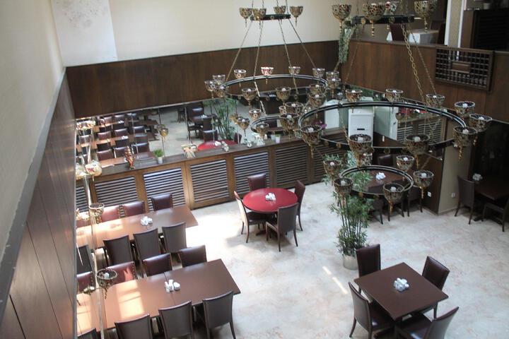 Dining 20 of 23