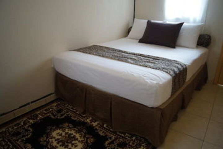 Room 15 of 33