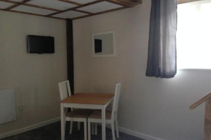 Room 5 of 15