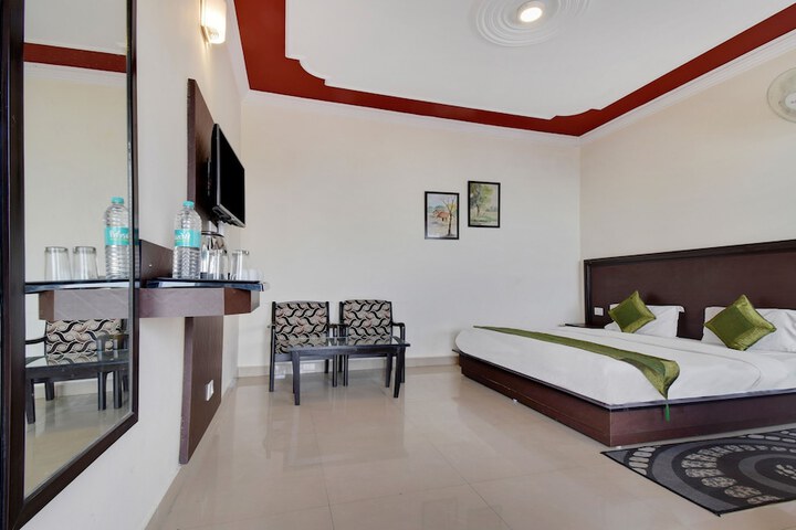 Room 14 of 36