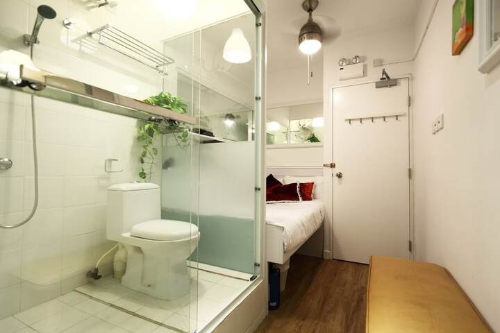 Room 5 of 48