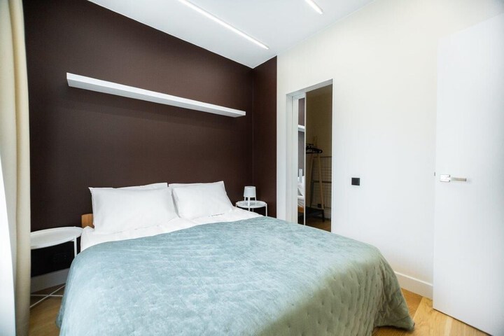 Room 7 of 39