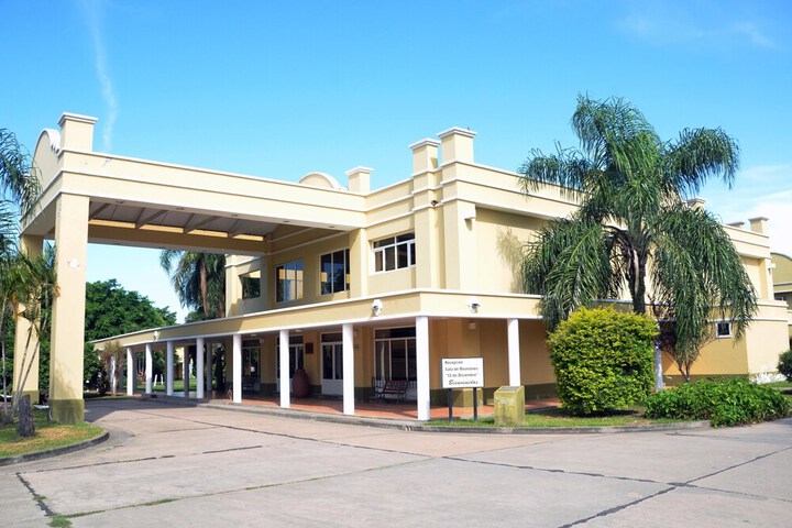 Hotel 5 of 10
