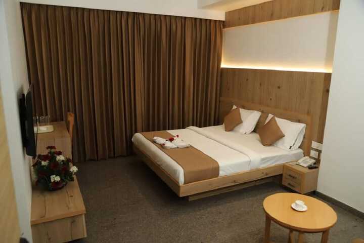 Room 12 of 35