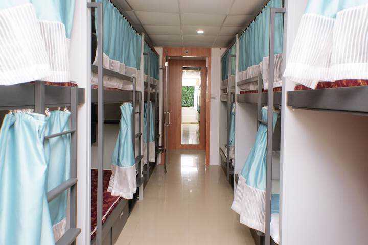 Room 11 of 29
