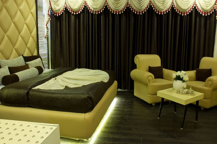 Room 5 of 57