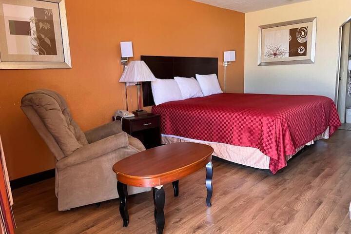 Room 40 of 89