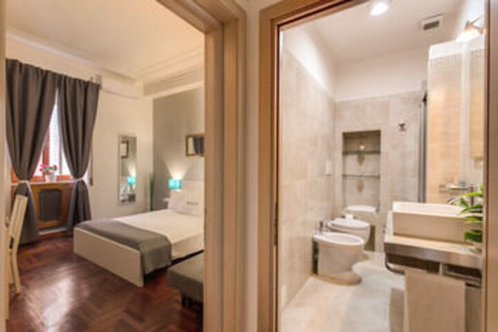 Room 10 of 34