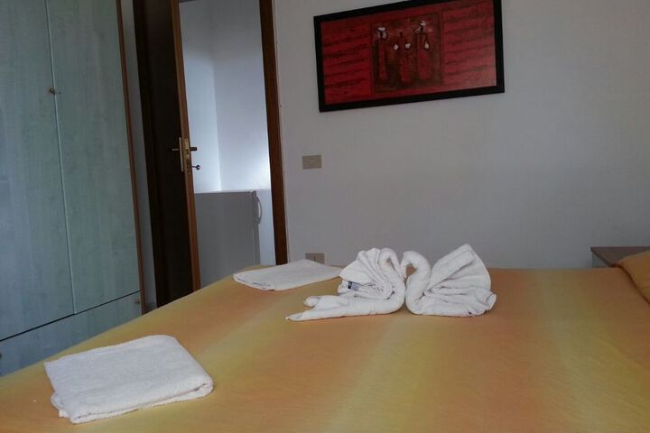 Room 2 of 13